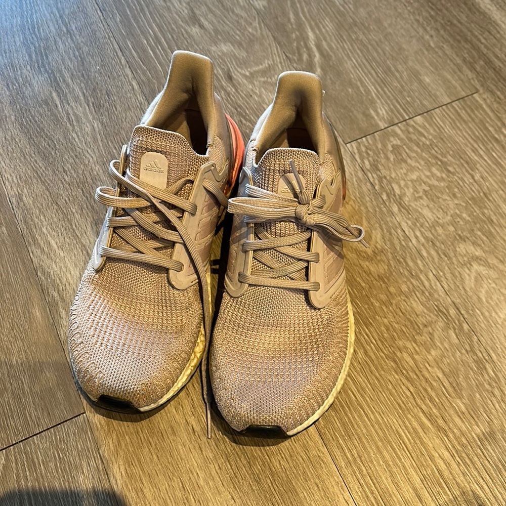 Adidas women’s tennis shoes